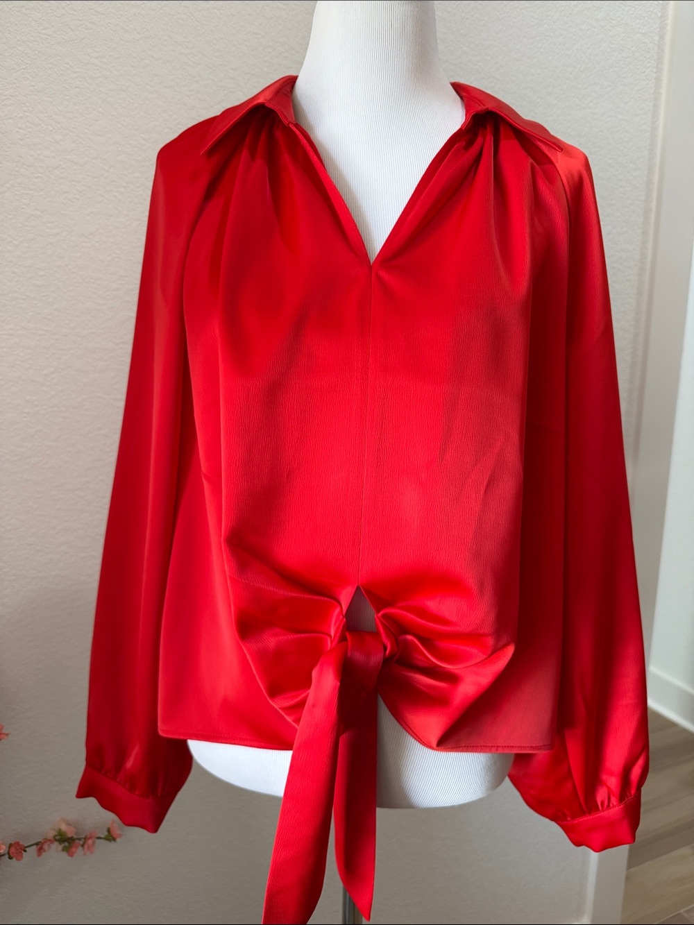 Anne Klein NWT Red Satin Tie-Front Women’s Blouse
